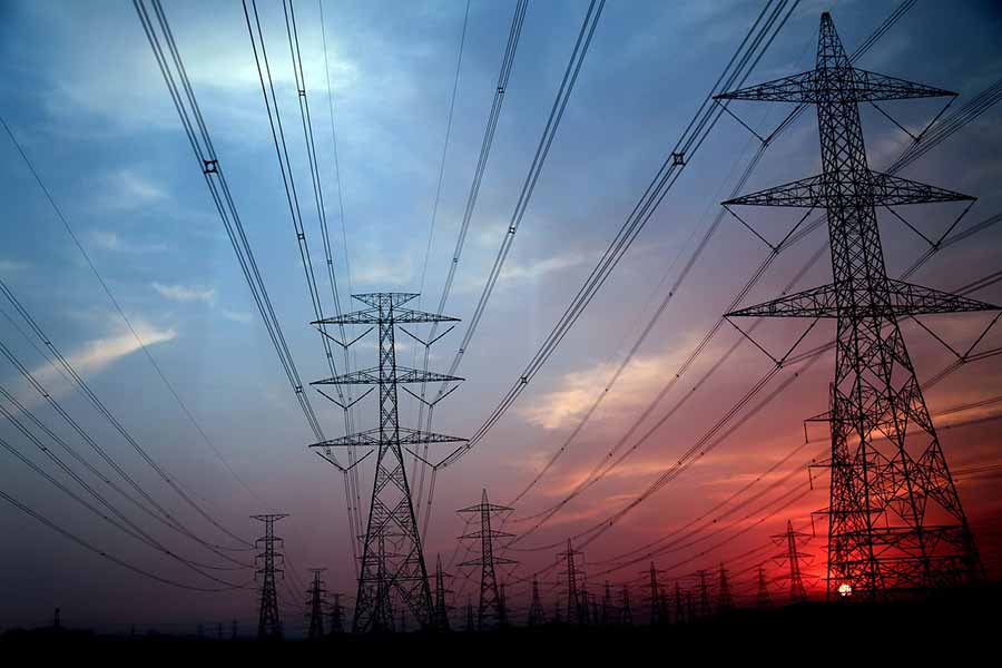 Electricity pylon power grid